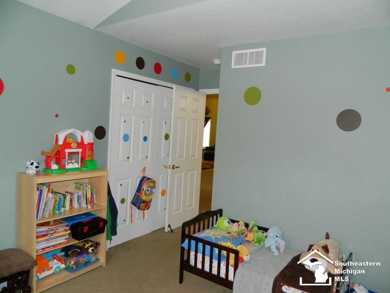 16603 Carter Road Woodhaven, MI 48183 - Photo 16 of 31