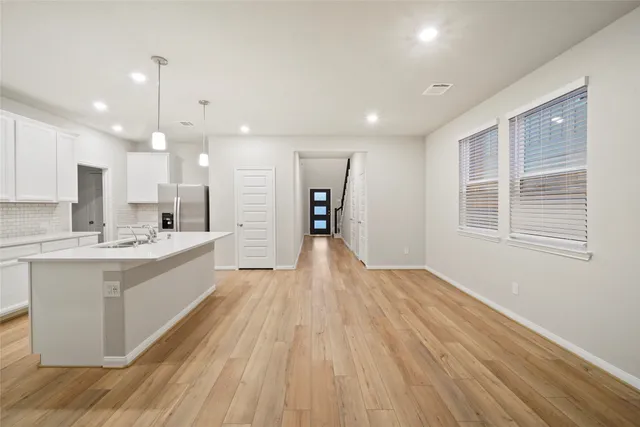 $2,400 | 18516 Amber Pine Court, Montgomery, TX 77316