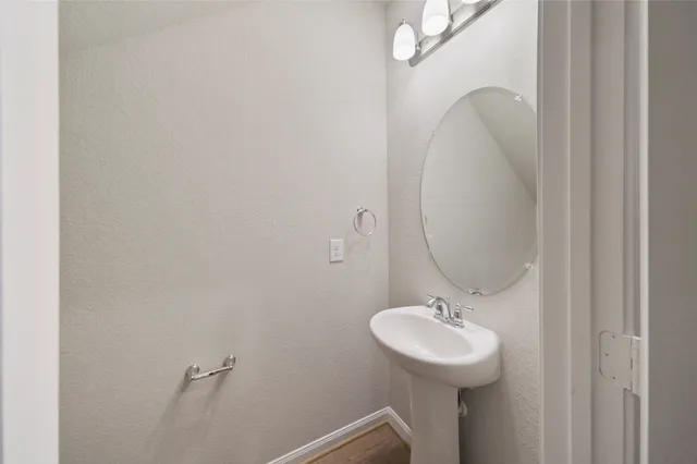 $2,400 | 18516 Amber Pine Court, Montgomery, TX 77316