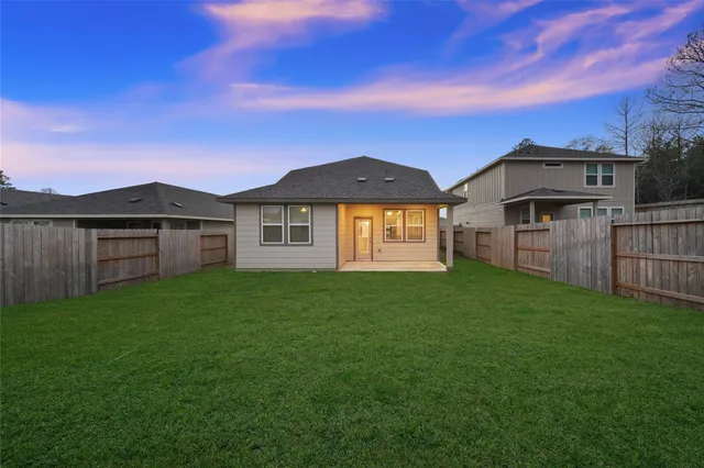 $2,400 | 18516 Amber Pine Court, Montgomery, TX 77316