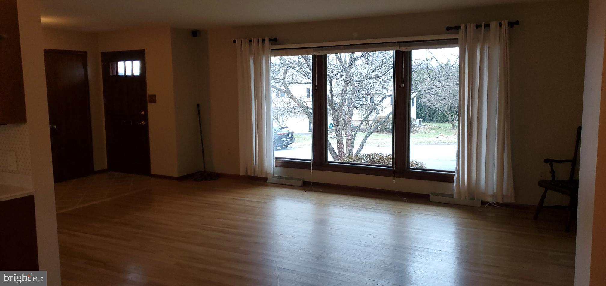 524 Blanchester Road Harrisburg, PA 17112 - Photo 7 of 40 Gallery Image 7
