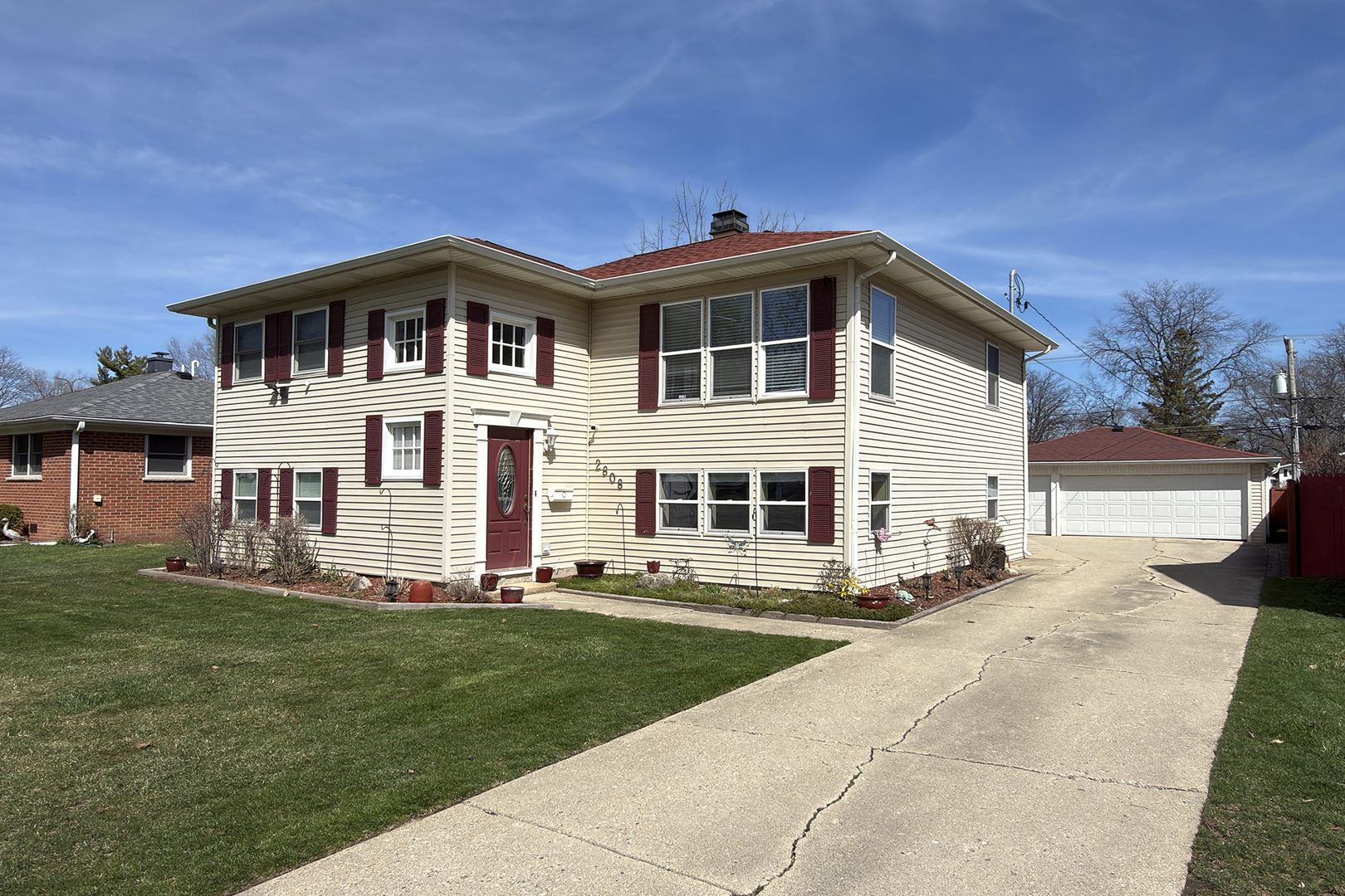 2808 Dove Street Rolling Meadows, IL 60008 - Photo 1 of 33