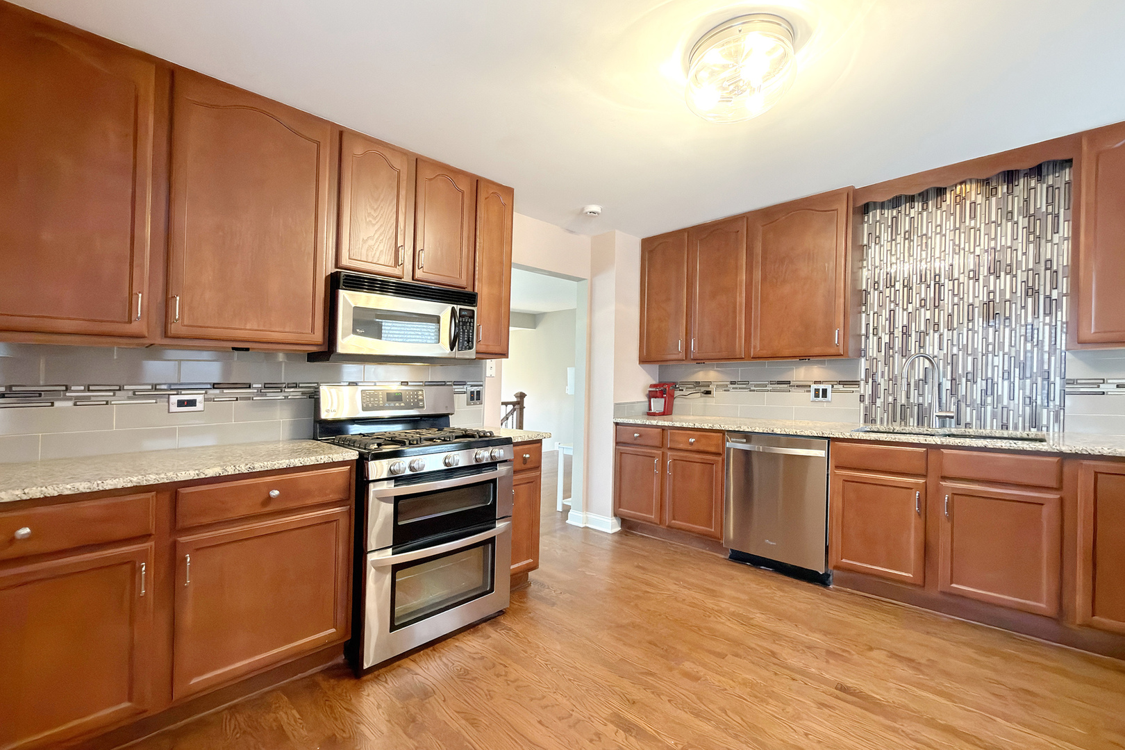 2808 Dove Street Rolling Meadows, IL 60008 - Photo 13 of 33