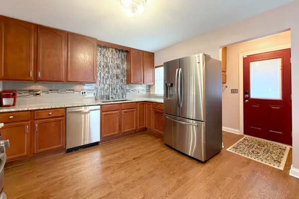 $539,000 | 2808 Dove Street, Rolling Meadows, IL 60008