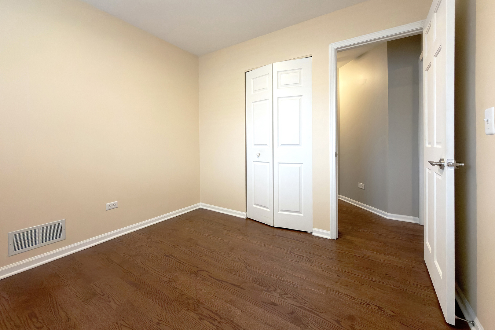 2808 Dove Street Rolling Meadows, IL 60008 - Photo 18 of 33