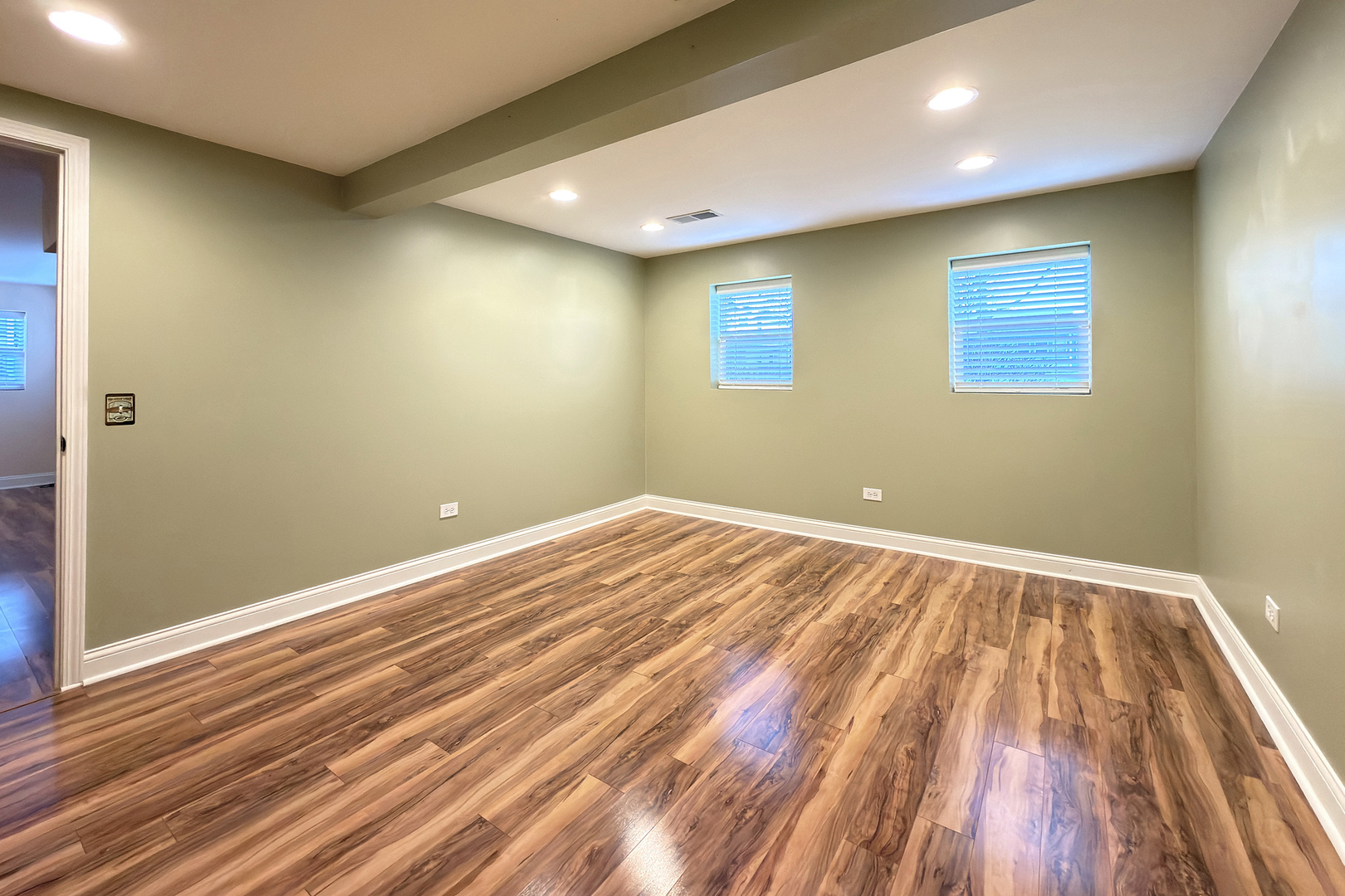 2808 Dove Street Rolling Meadows, IL 60008 - Photo 21 of 33