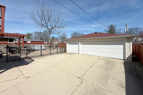 $539,000 | 2808 Dove Street, Rolling Meadows, IL 60008