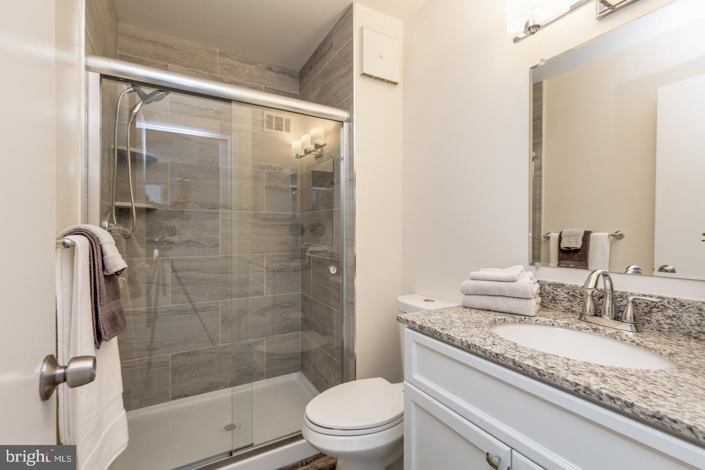 514 The Woods Cherry Hill, NJ 08003 - Photo 9 of 12