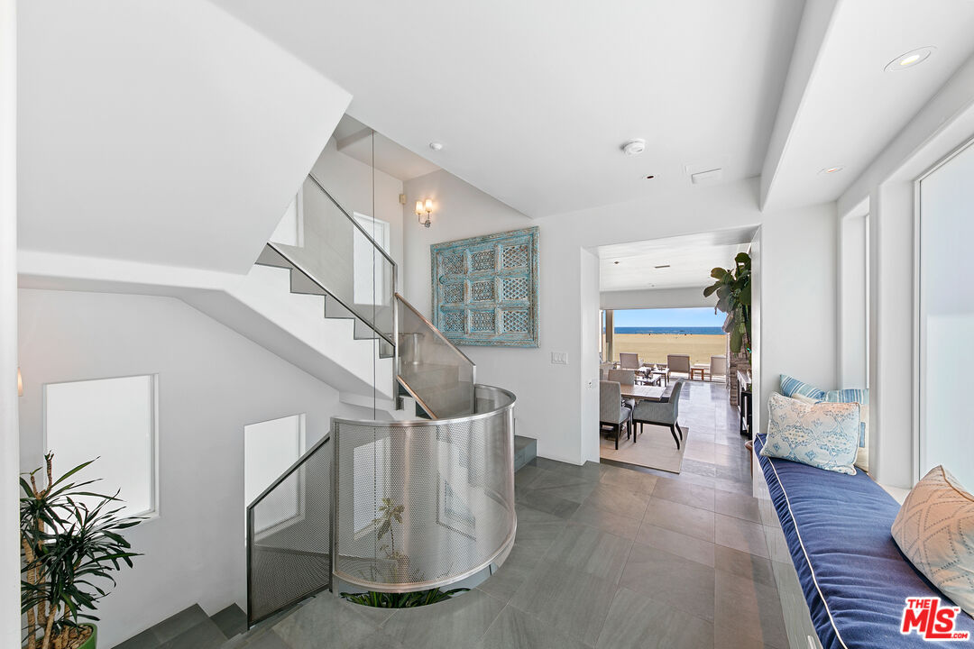 1341 Palisades Beach Road Santa Monica, CA 90401 - Photo 12 of 68