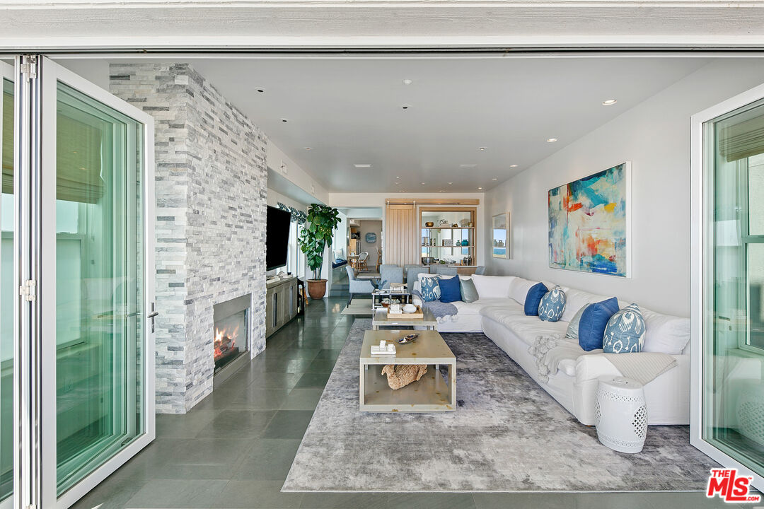 1341 Palisades Beach Road Santa Monica, CA 90401 - Photo 22 of 68