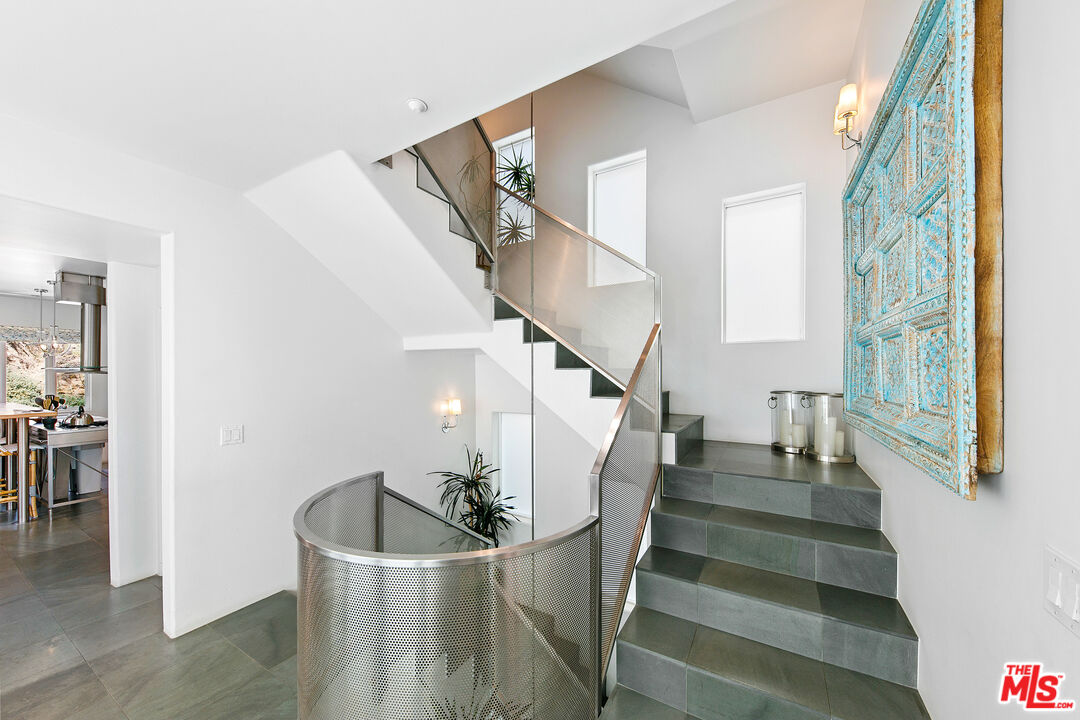 1341 Palisades Beach Road Santa Monica, CA 90401 - Photo 33 of 68