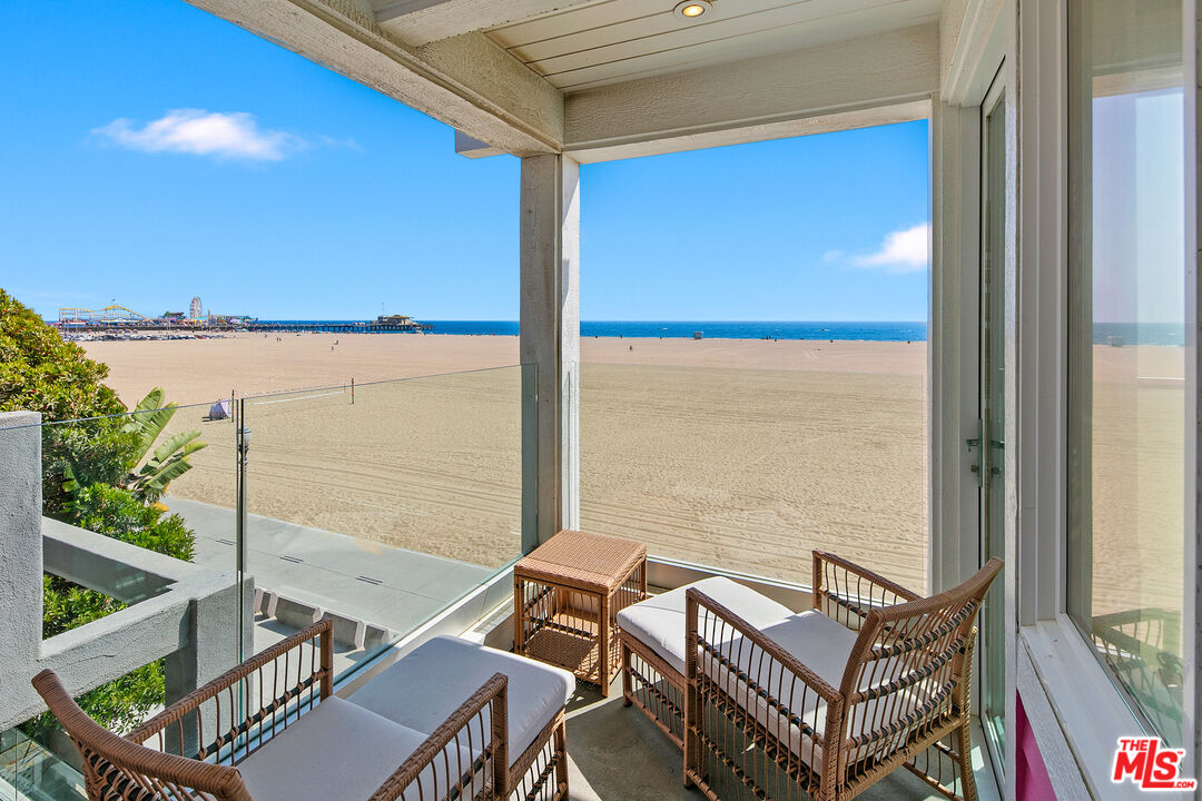 1341 Palisades Beach Road Santa Monica, CA 90401 - Photo 40 of 68