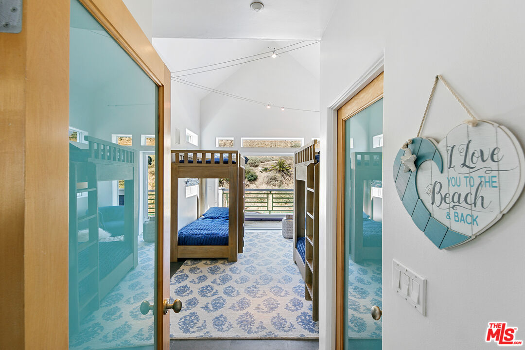 1341 Palisades Beach Road Santa Monica, CA 90401 - Photo 47 of 68