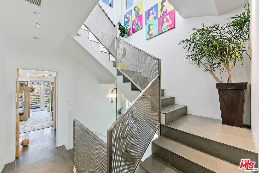 1341 Palisades Beach Road Santa Monica, CA 90401 - Photo 53 of 68