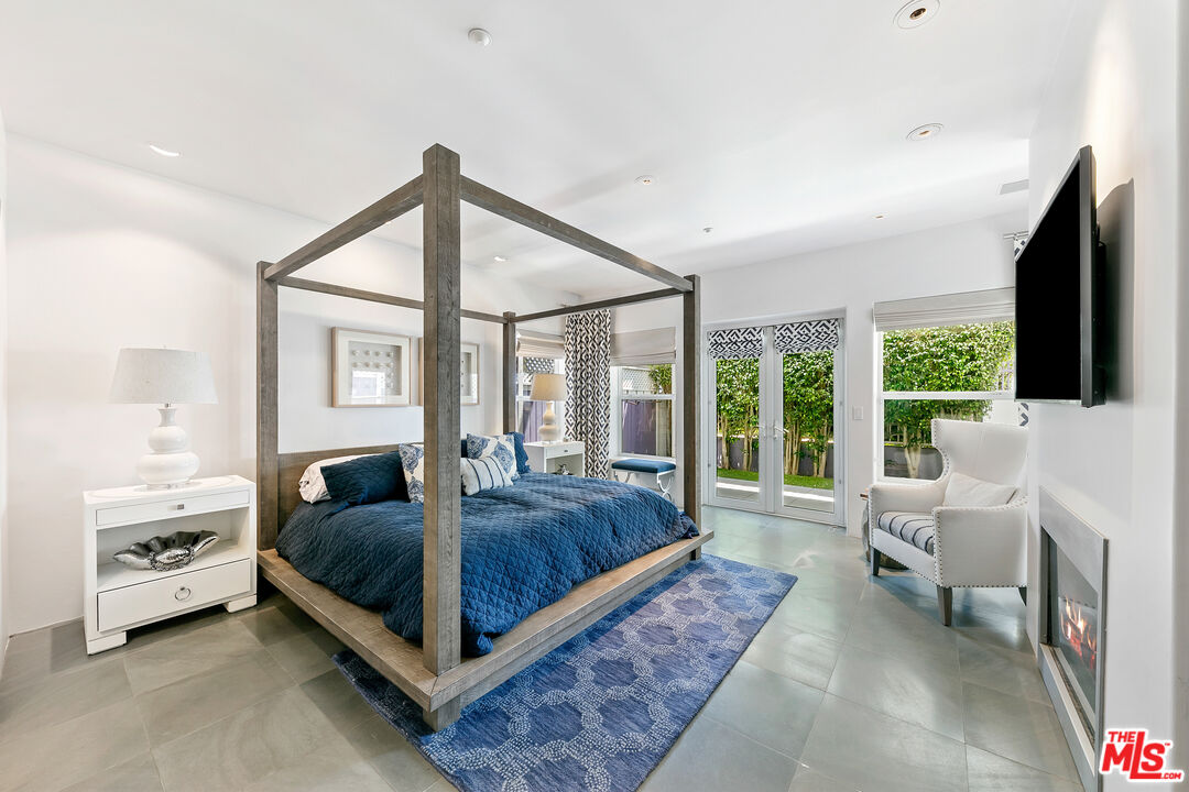 1341 Palisades Beach Road Santa Monica, CA 90401 - Photo 6 of 68