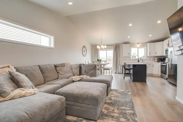$330,000 | 7052 Benji Lane, Horace, ND 58047