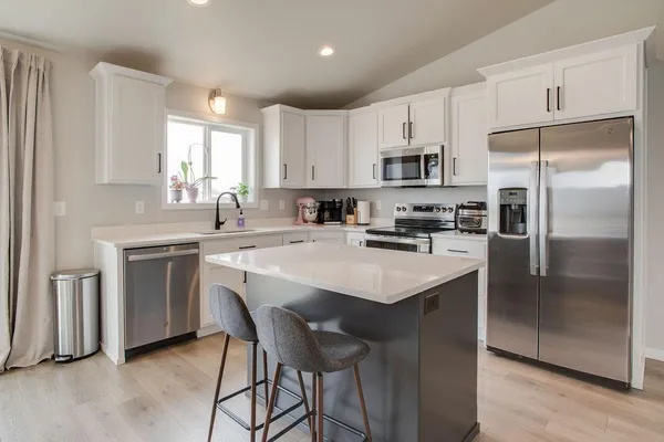 $330,000 | 7052 Benji Lane, Horace, ND 58047