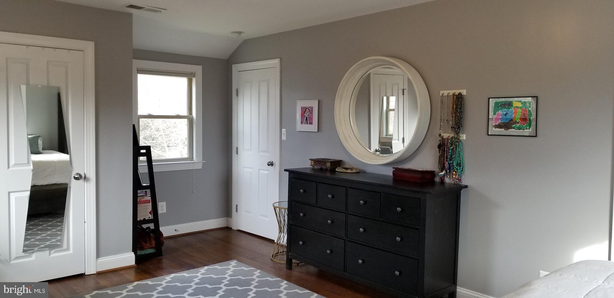 1709 Forest Glen Road Silver Spring, MD 20910 - Photo 11 of 61