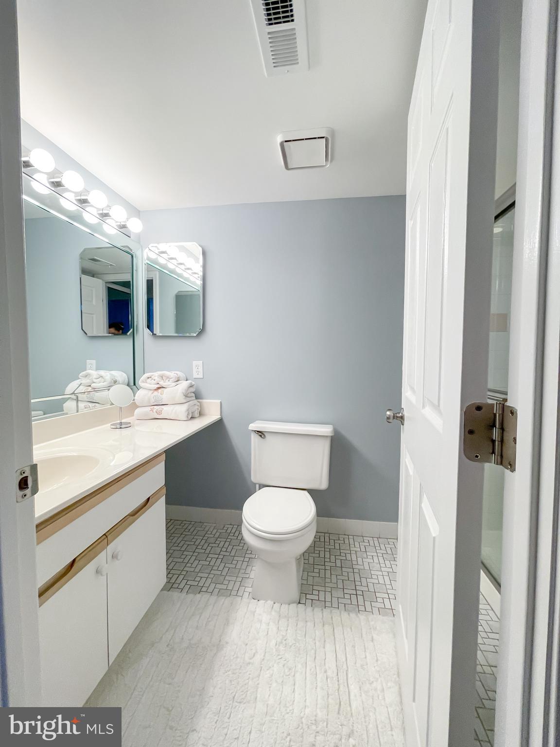 2015 Welsh Road, Unit D60 Philadelphia, PA 19115 - Photo 12 of 35 Gallery Image 12