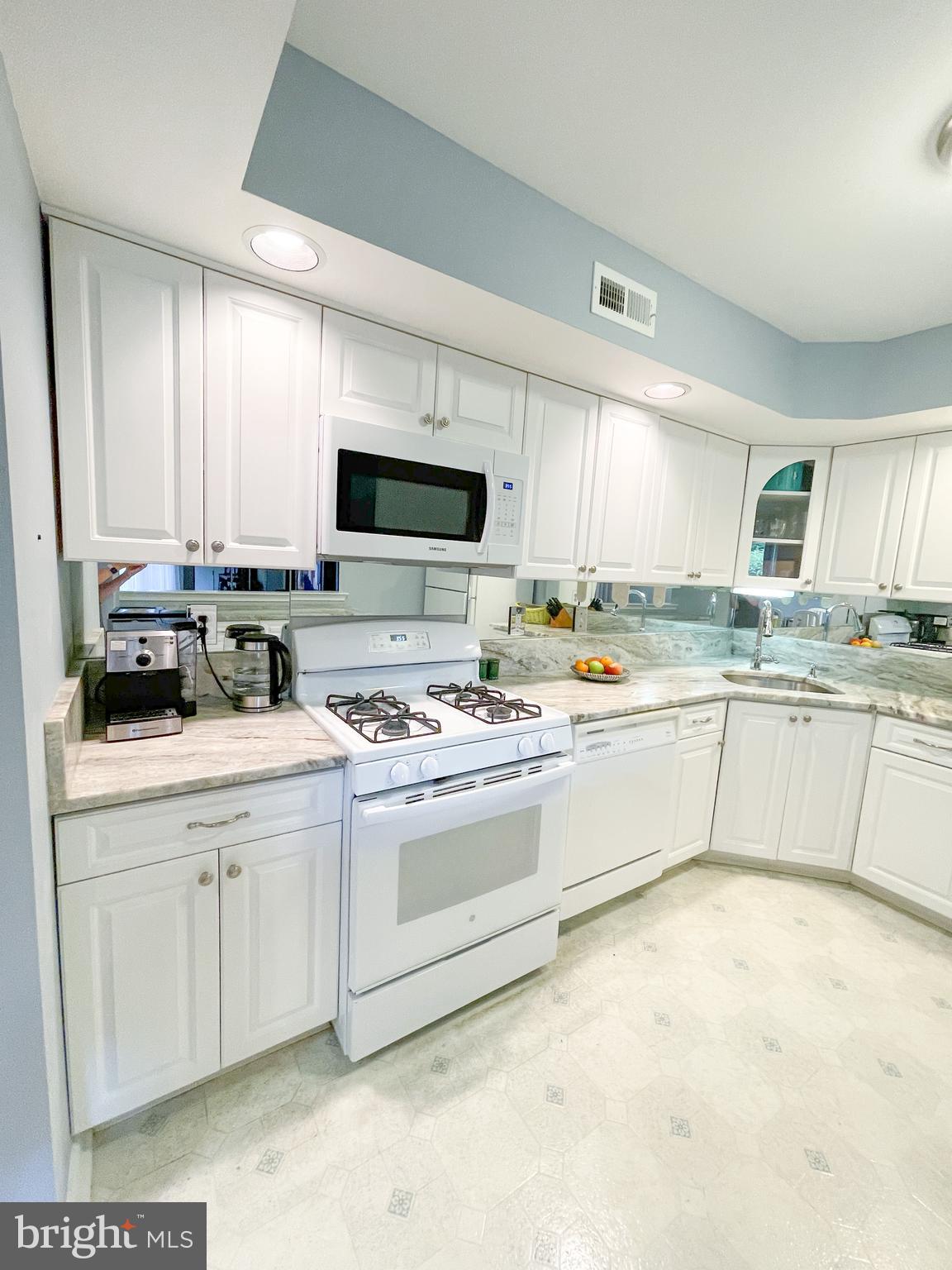 2015 Welsh Road, Unit D60 Philadelphia, PA 19115 - Photo 26 of 35 Gallery Image 26