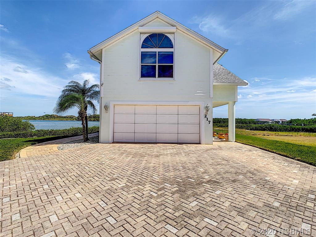 217 North Riverside Drive Edgewater, FL 32132 - Photo 4 of 49 Gallery Image 4