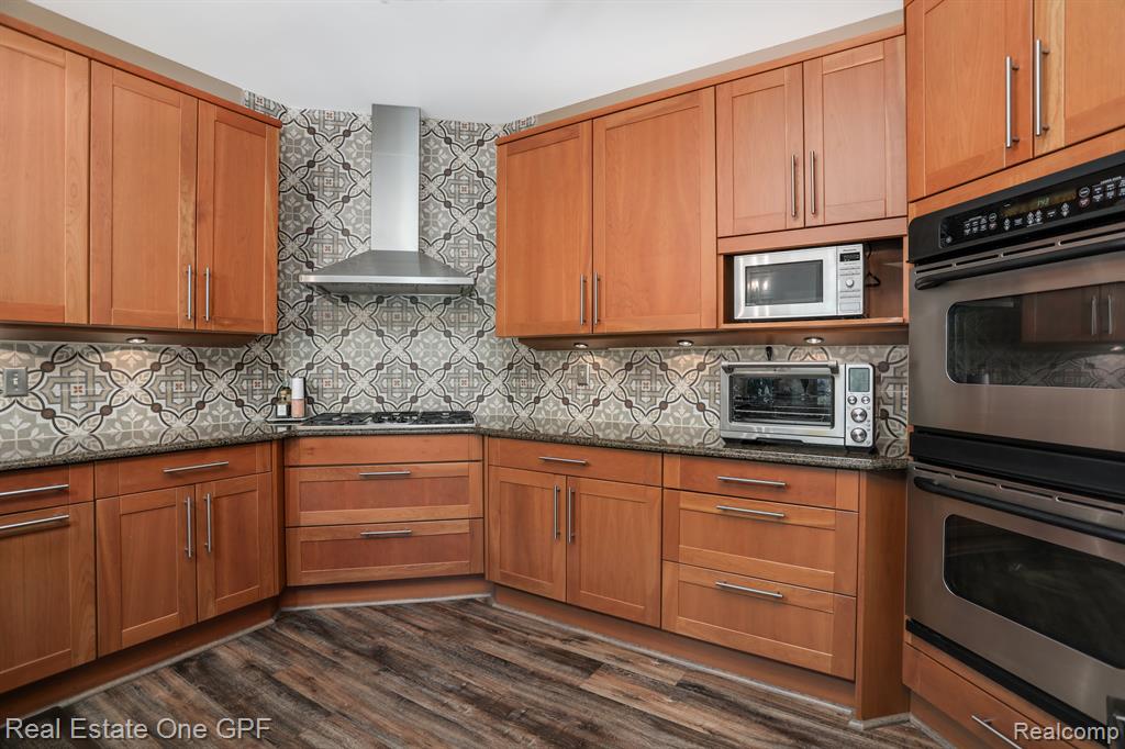 472 Shelbourne Road Grosse Pointe Farms, MI 48236 - Photo 14 of 45