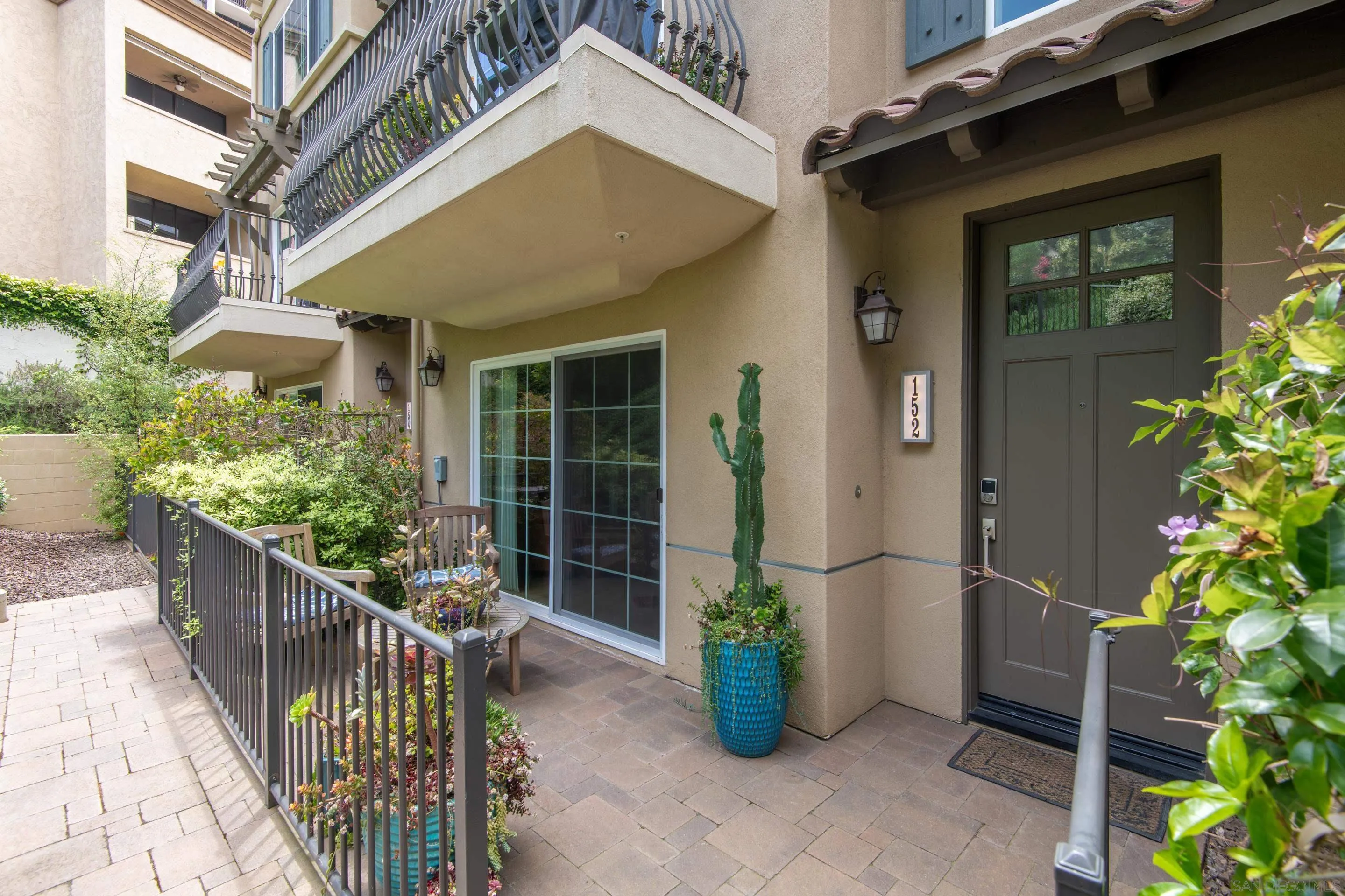 2406 Torrey Pines Road, Unit 152 La Jolla, CA 92037 - Photo 25 of 34 Exterior Front