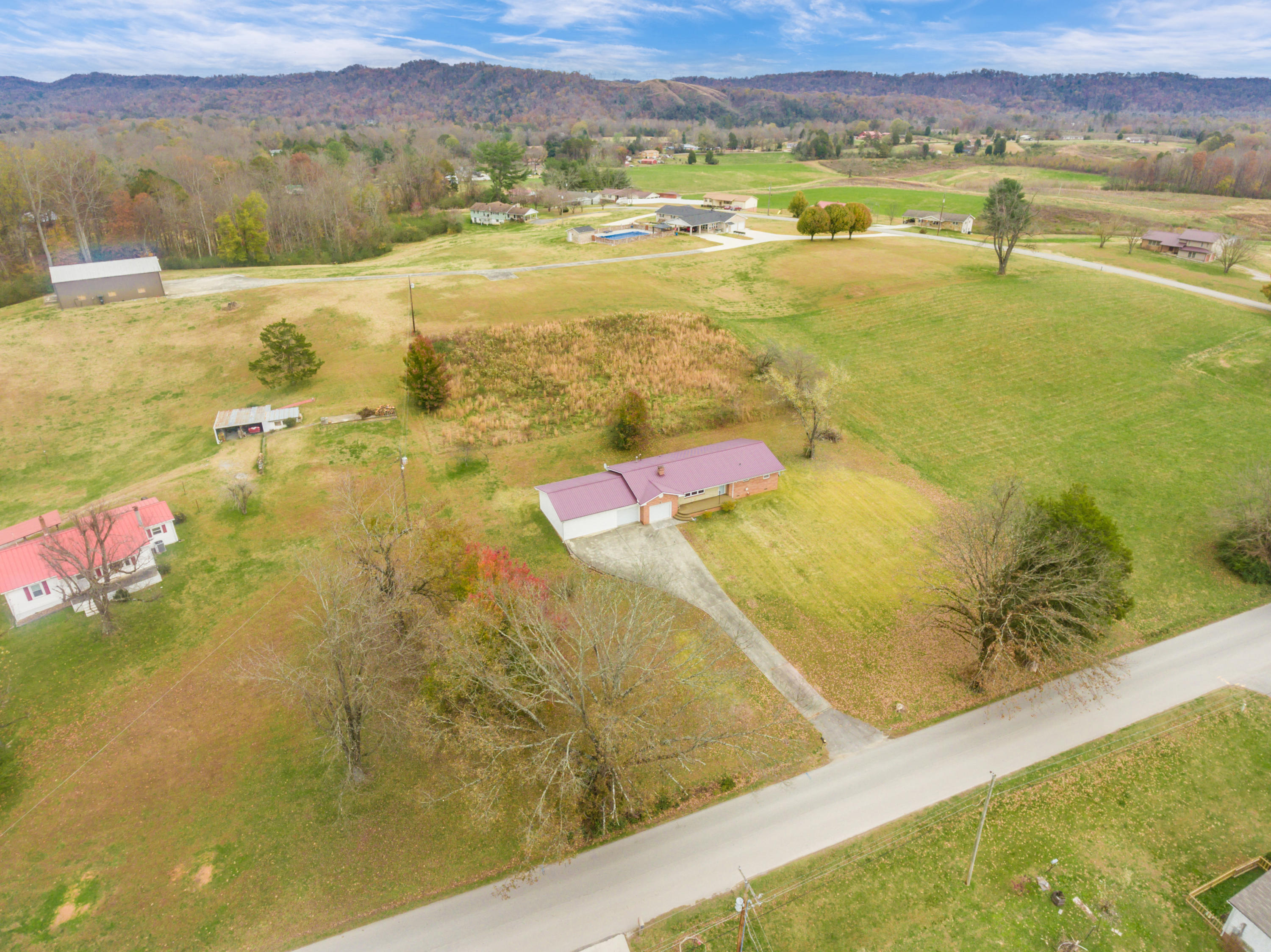 206 Quarry Road Harriman, TN 37748 - Photo 2 of 27 206QuarryRd-3