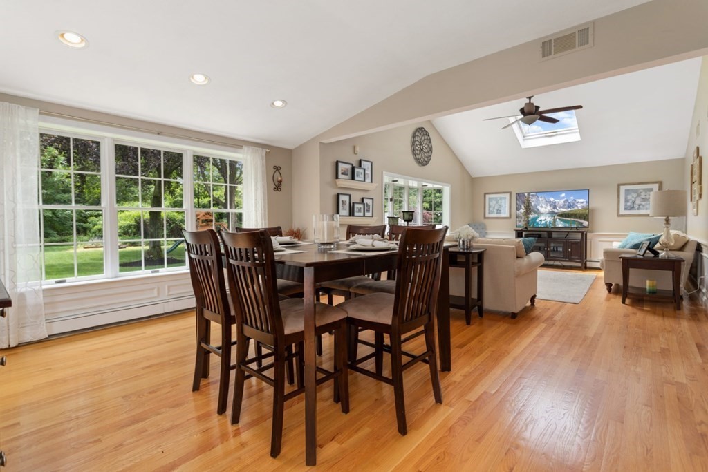 123 Locksley Road Lynnfield, MA 01940 - Photo 12 of 42 Gallery Image 12