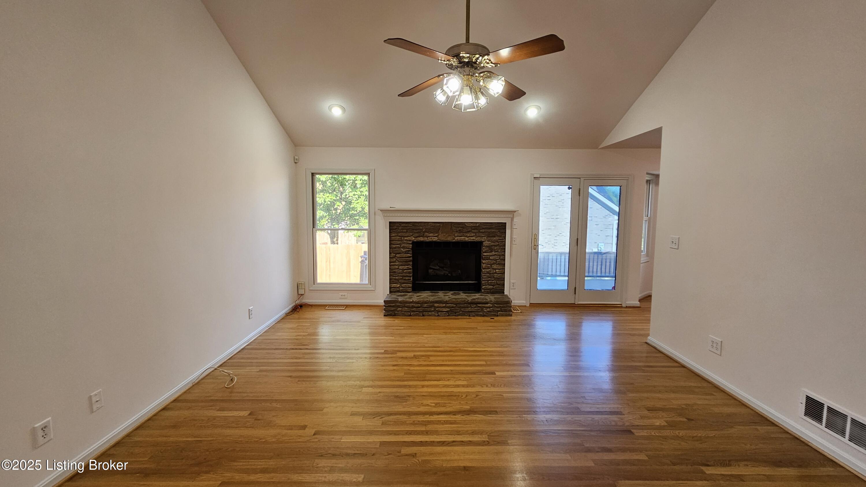 8113 Rome Beauty Way Louisville, KY 40228 - Photo 11 of 103 Great Room