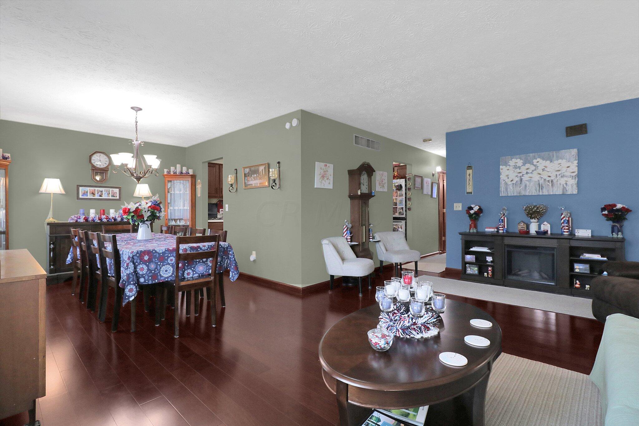 6306 Feder Road Columbus, OH 43228 - Photo 9 of 43 Upstairs