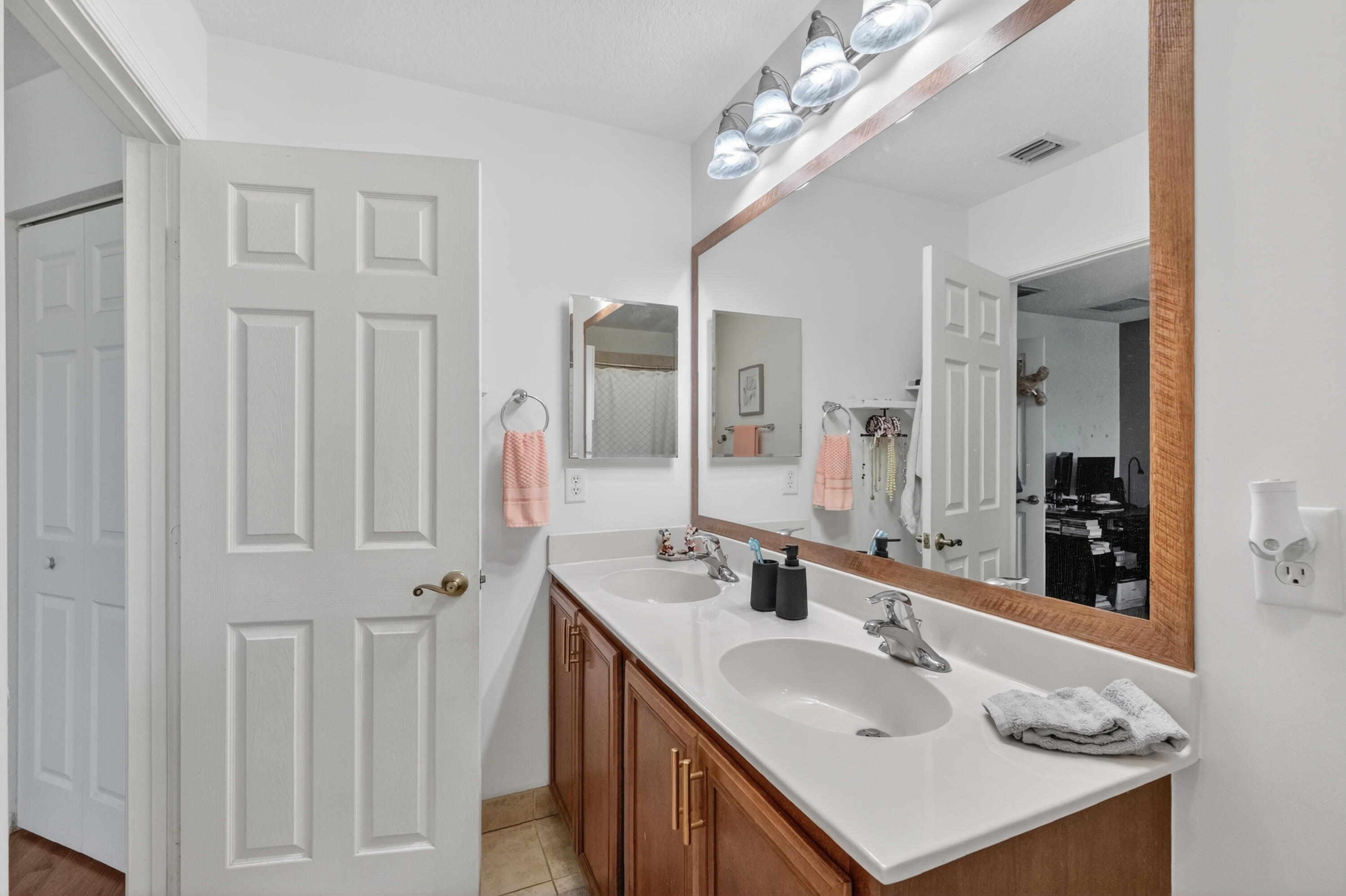 5904 Abbey Road Tamarac, FL 33321 - Photo 25 of 29 30-print-8I8A7156