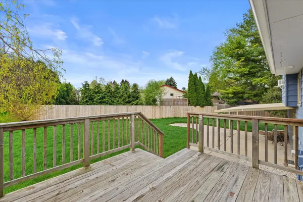 $350,000 | 115 Conrad Court, Mukwonago, WI 53149