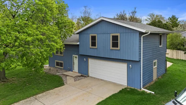 $350,000 | 115 Conrad Court, Mukwonago, WI 53149