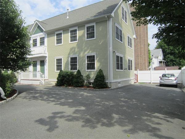 562 Trapelo Road, Unit 2 Belmont, MA 02478 - Photo 3 of 21 Gallery Image 3