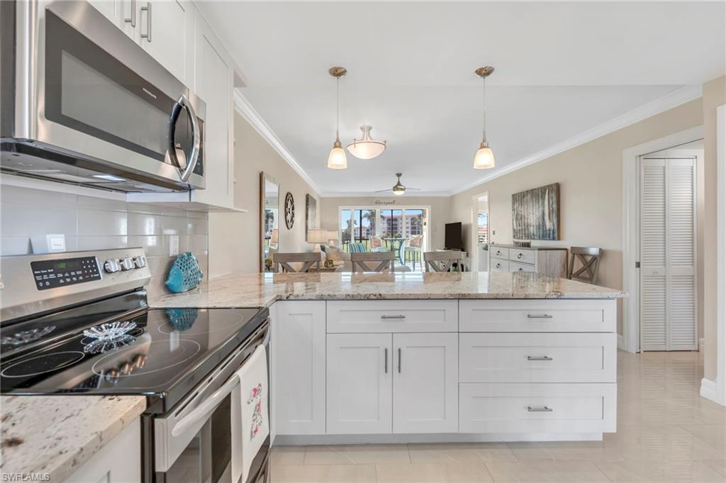 9 High Point Circle North, Unit 203 Naples, FL 34103 - Photo 9 of 16