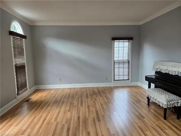$485,000 | 3405 Peninsula Drive, Jamestown, NC 27282