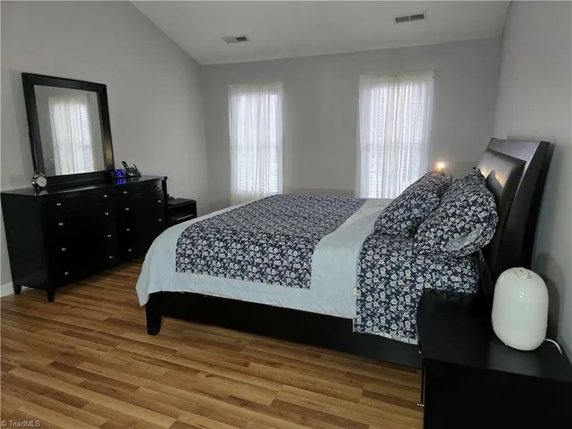 $485,000 | 3405 Peninsula Drive, Jamestown, NC 27282