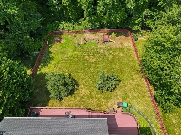 $485,000 | 3405 Peninsula Drive, Jamestown, NC 27282