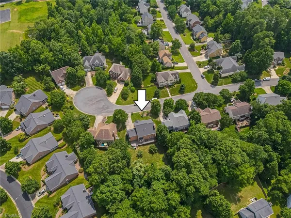 $485,000 | 3405 Peninsula Drive, Jamestown, NC 27282