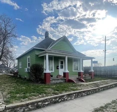 $48,000 | 418 Massachusetts Street, St. Joseph, MO 64504