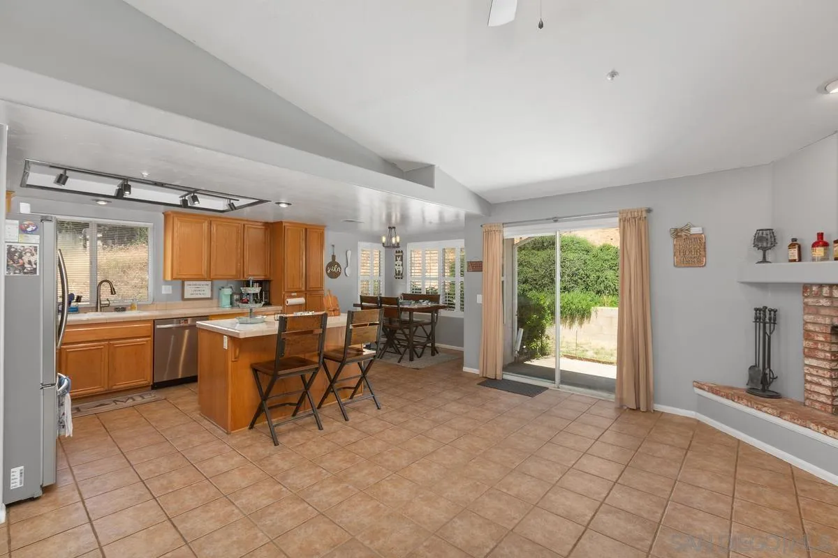 24560 Pappas Road Ramona, CA 92065 - Photo 10 of 31 Gallery Image 10