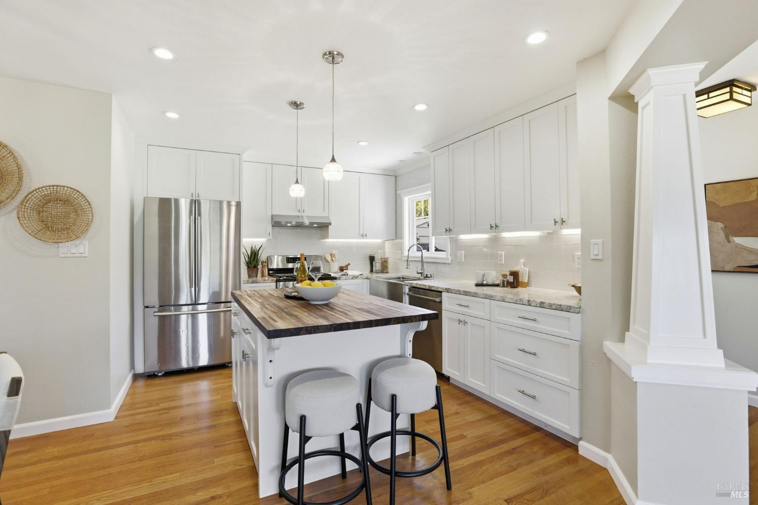 30 Corte Roble Novato, CA 94949 - Photo 3 of 36