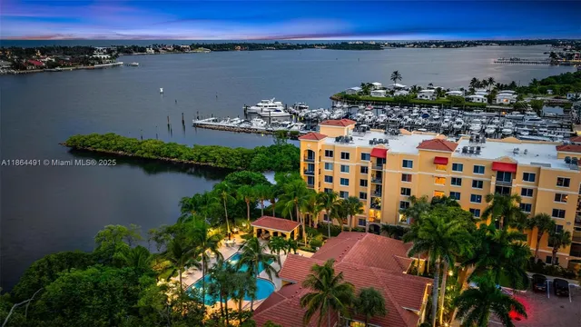 $300,000 | 1200 Scotia Drive, Unit 203, Hypoluxo, FL 33462