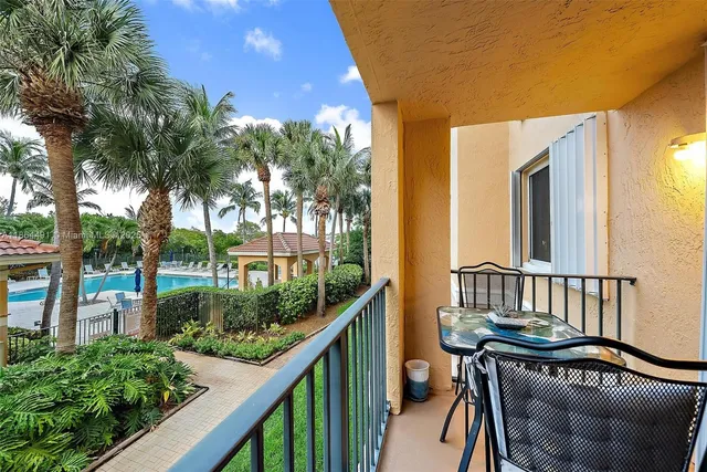 $300,000 | 1200 Scotia Drive, Unit 203, Hypoluxo, FL 33462