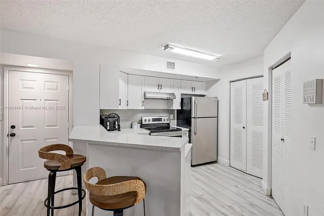 $300,000 | 1200 Scotia Drive, Unit 203, Hypoluxo, FL 33462