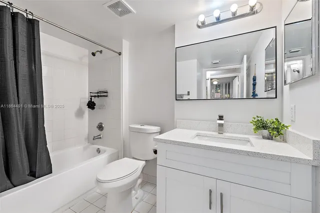 $300,000 | 1200 Scotia Drive, Unit 203, Hypoluxo, FL 33462