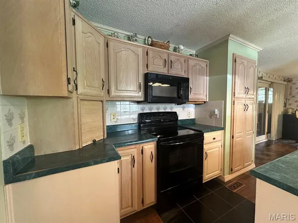 $450,000 | 11287 Cypress Point Lane, Dexter, MO 63841