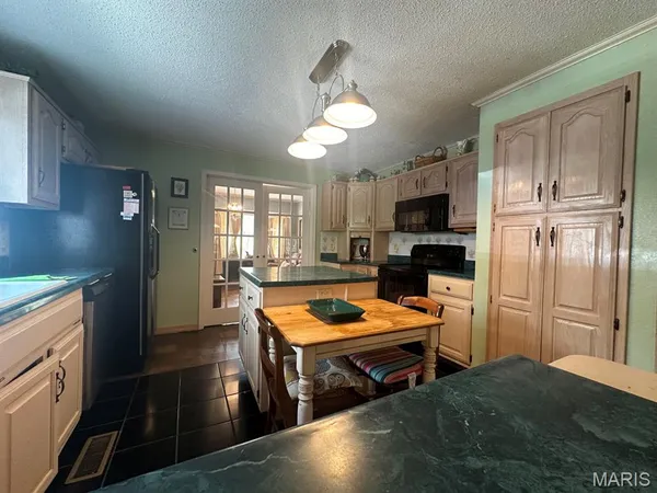 $450,000 | 11287 Cypress Point Lane, Dexter, MO 63841