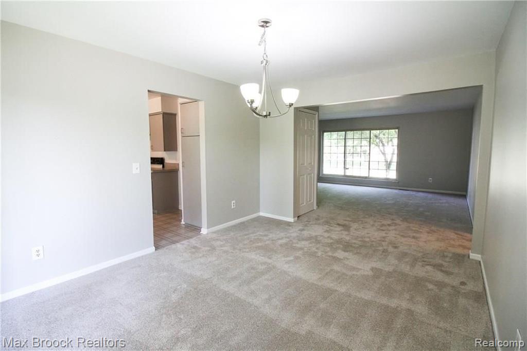 29676 Middlebelt Road Farmington Hills, MI 48334 - Photo 12 of 34